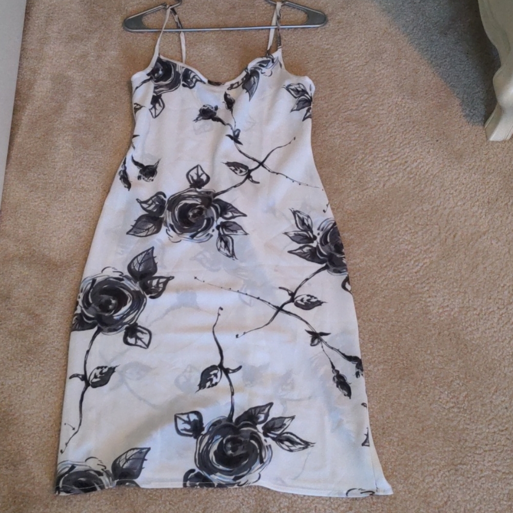 BCBG MAXAZRIA summer dress